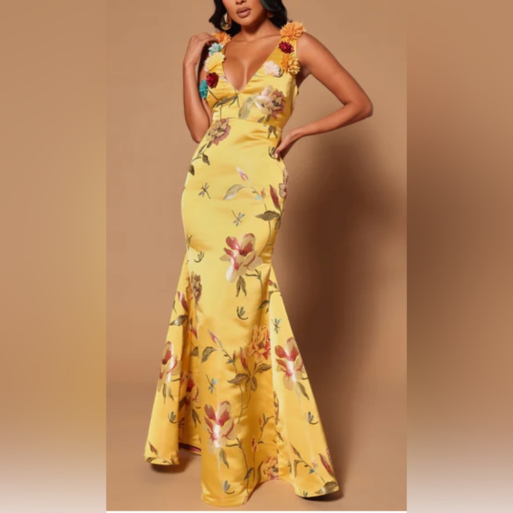 NWT Fashion Nova Novaluxe Amy Embroidered Floral Gold Yellow Gown Dress S 2567